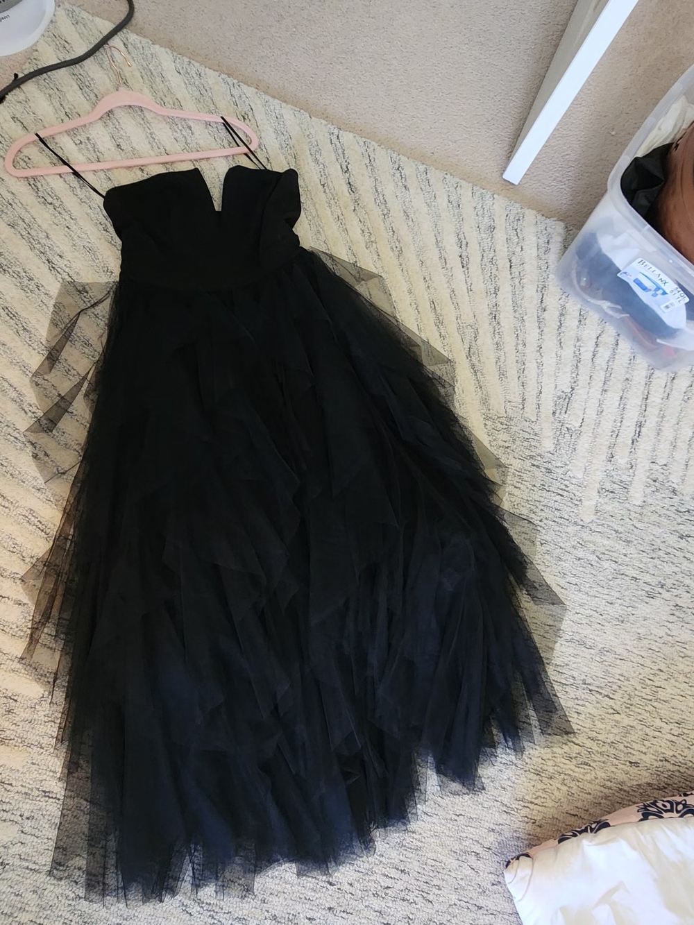 Elegant Strapless Black Tulle Cocktail Dress - Picture 2 of 5